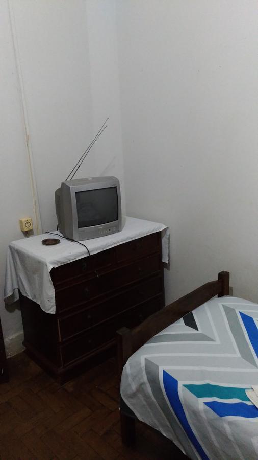 Quarto Individual com Casa de Banho Partilhada