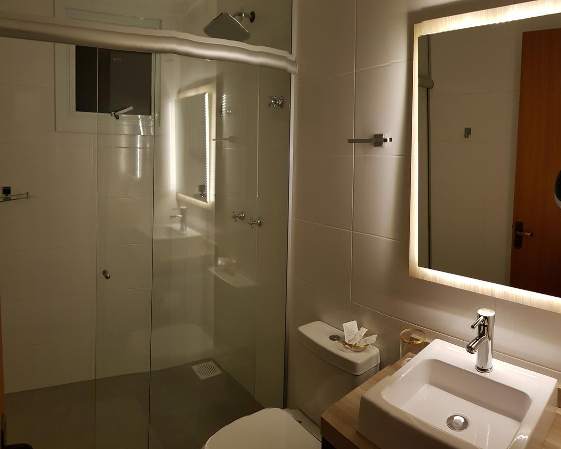 Quarto Duplo com Casa de Banho Privativa