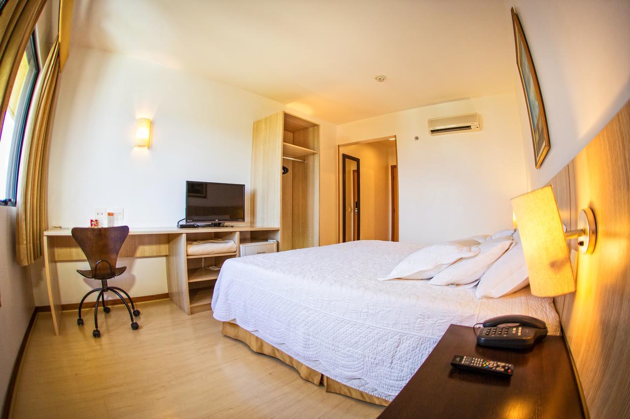 Quarto com Cama King-size - Acesso a Pessoas com Mobilidade Condicionada