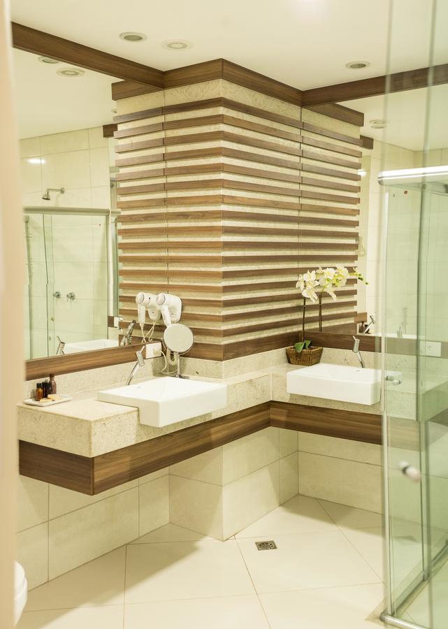 Suite King com Banheira de Hidromassagem