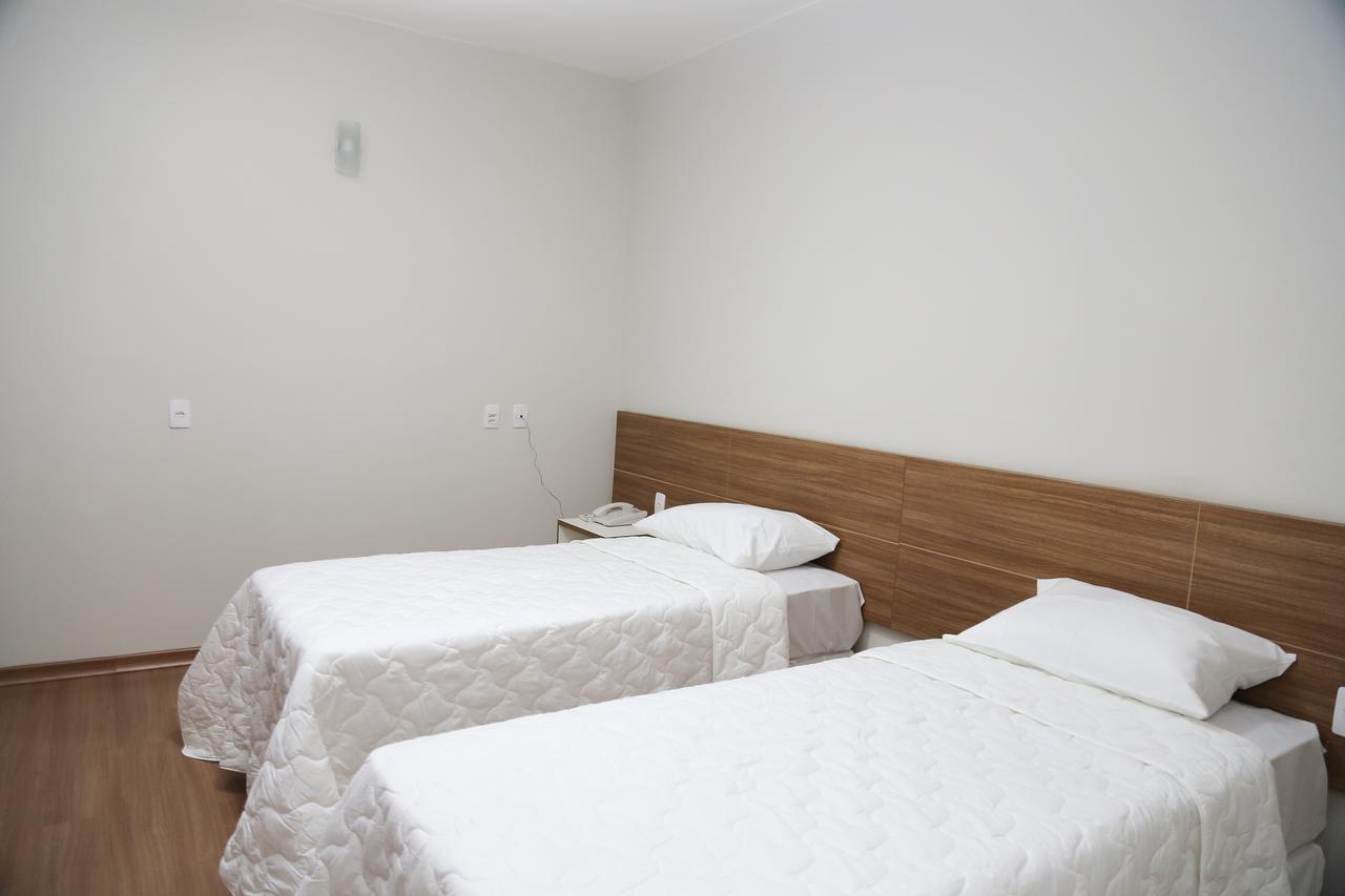 Quarto Twin Económico