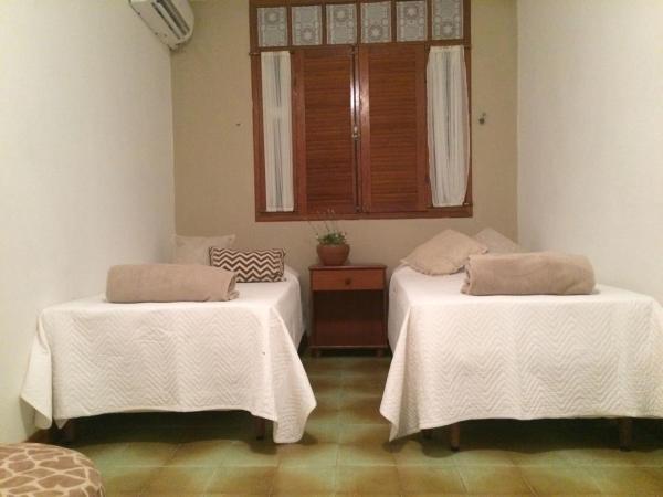 Quarto Triplo com Banheiro