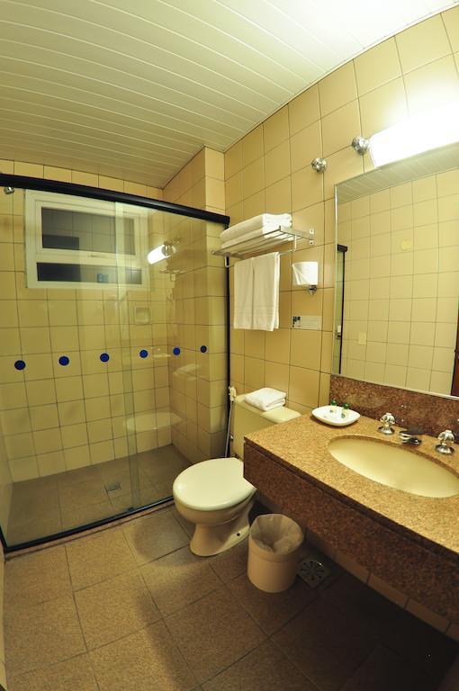 Quarto Twin Standard