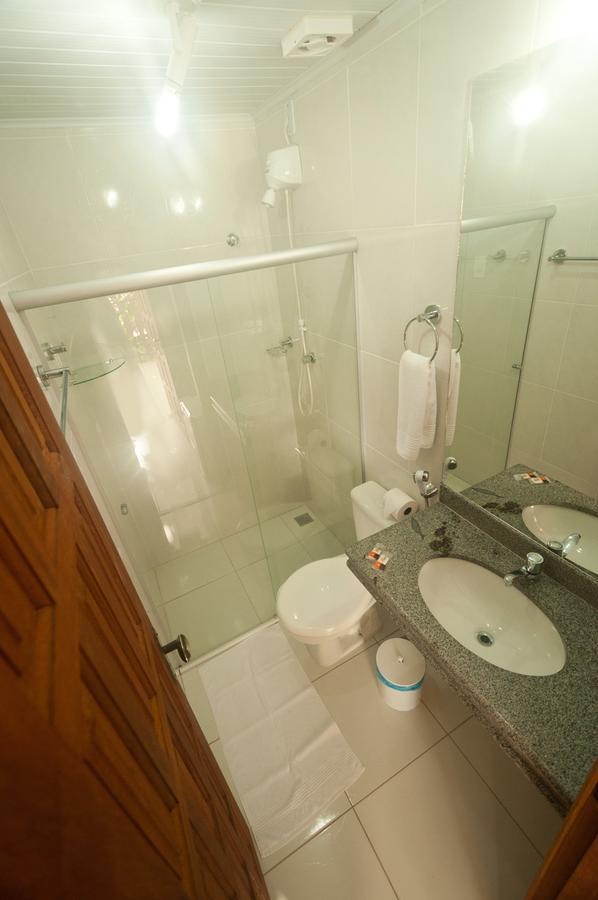 Quarto Familiar com Vista Jardim