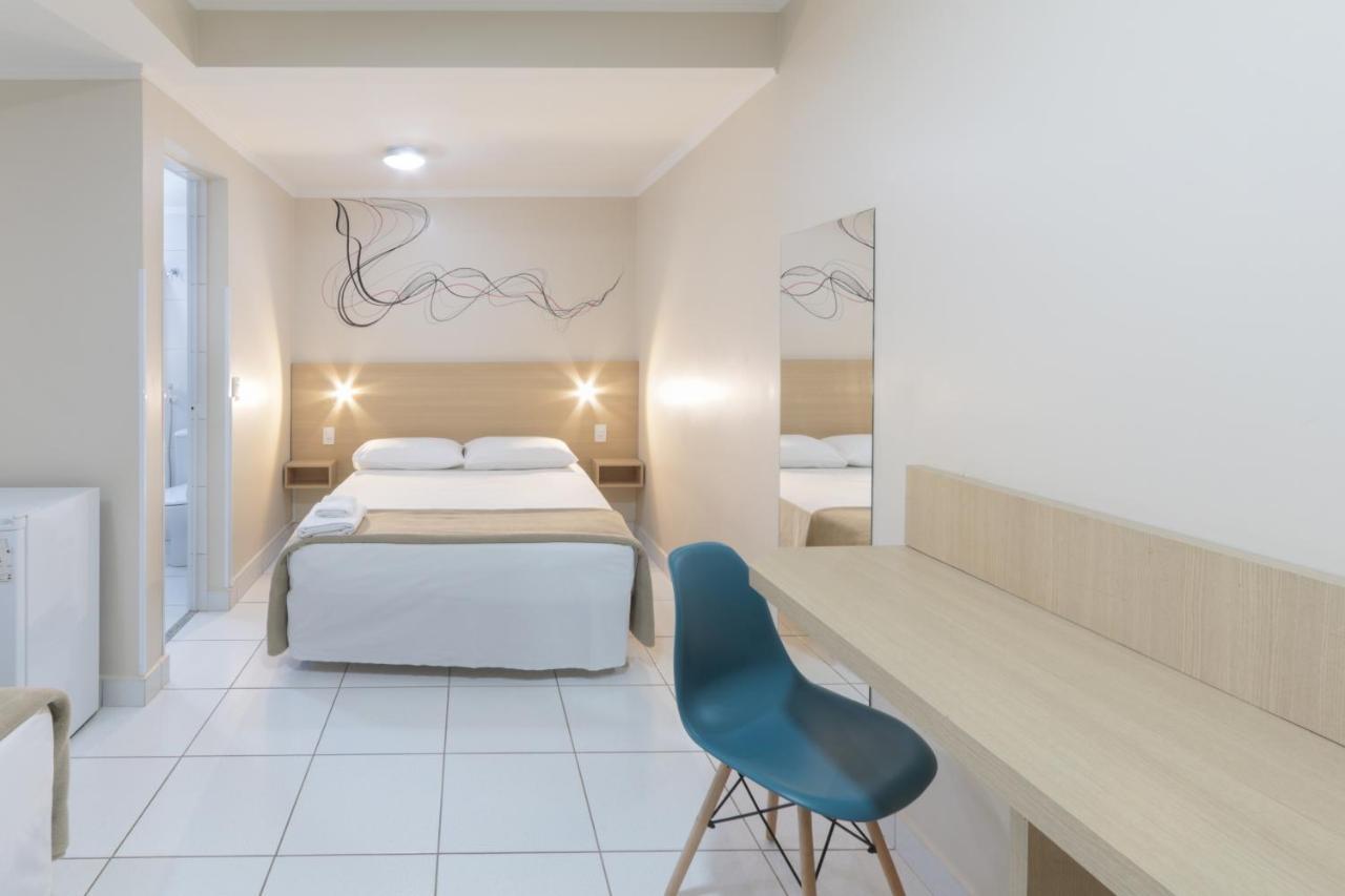 Quarto Twin Standard