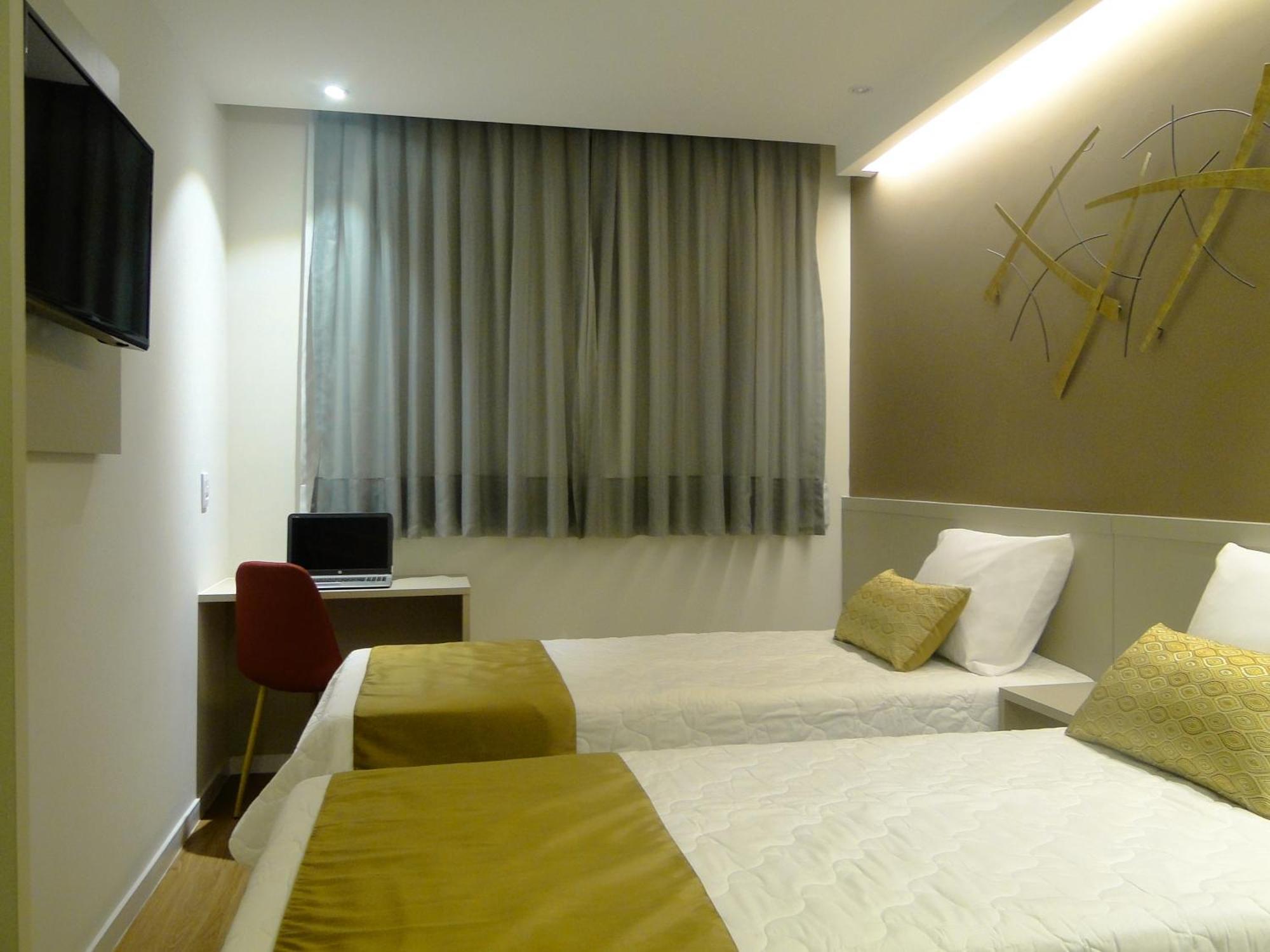 Quarto Twin Standard