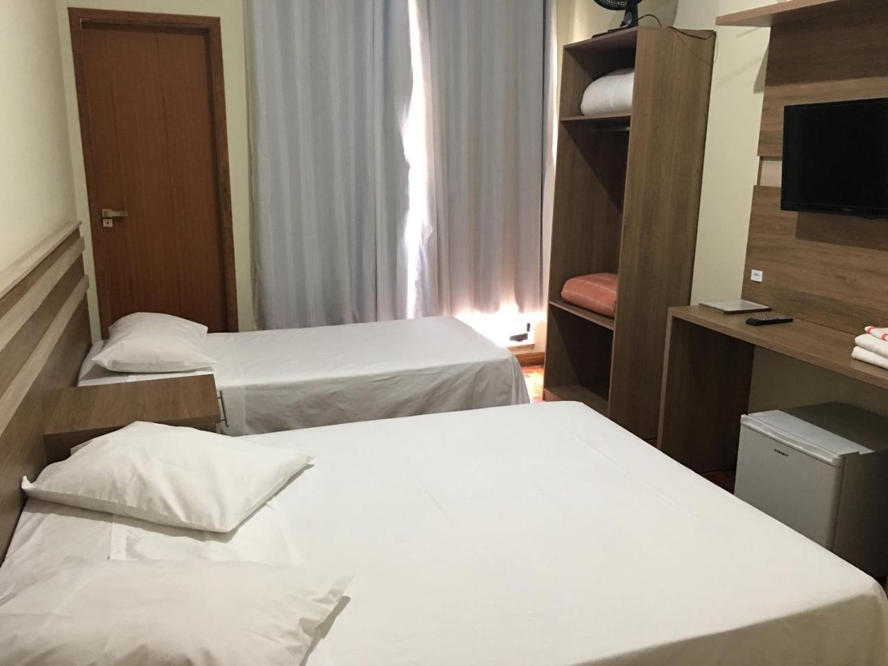 Quarto Duplo com Casa de Banho Privativa