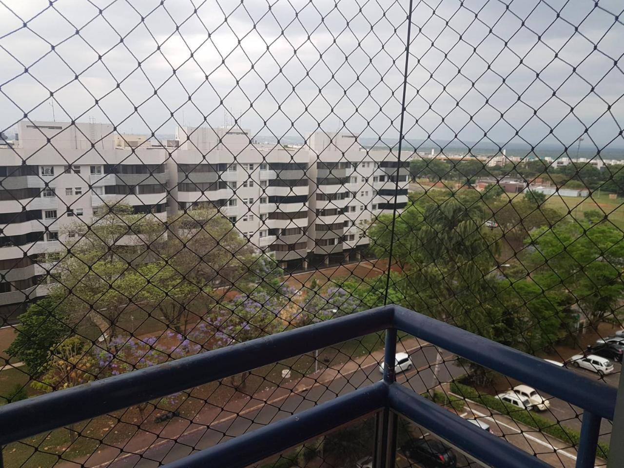 Apartamento com Varanda