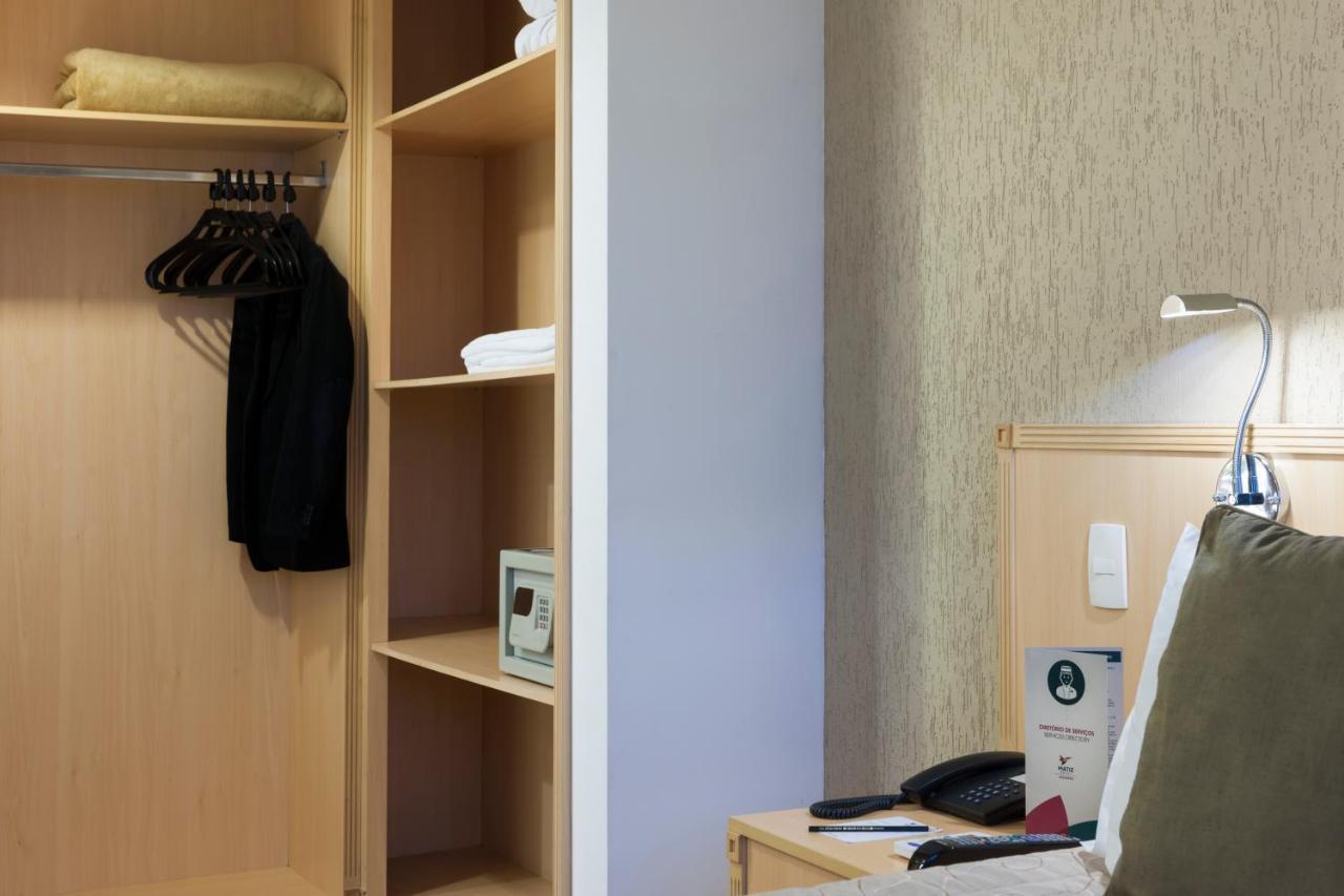 Quarto Twin Standard