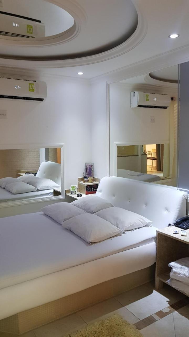 Suite com Banheira de Hidromassagem