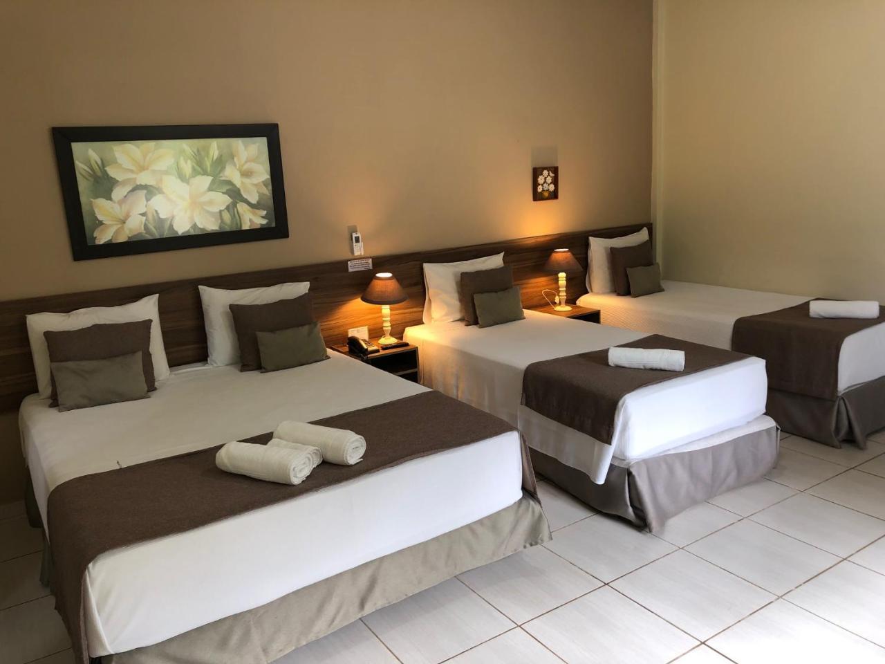 Family Room,742806727:JPEG