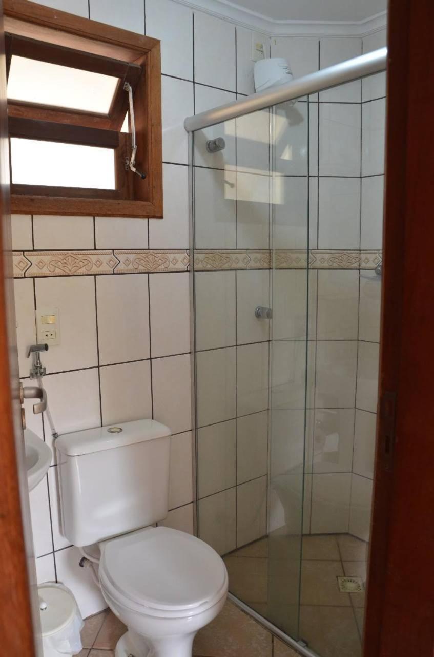 Quarto Twin com Casa de Banho Privativa