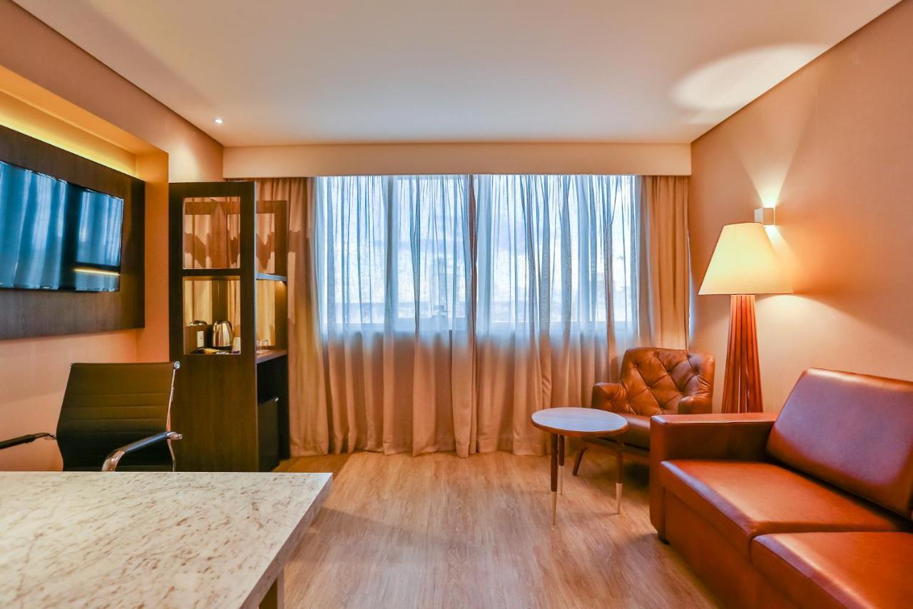 Suite Deluxe com Banheira de Hidromassagem