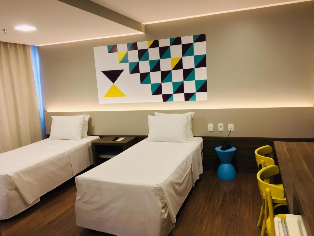 Quarto Twin Standard