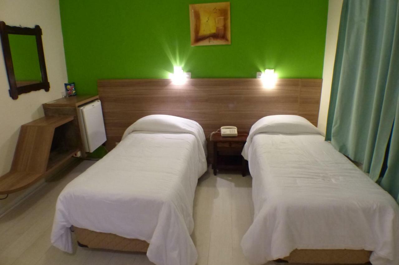 Quarto Twin Standard