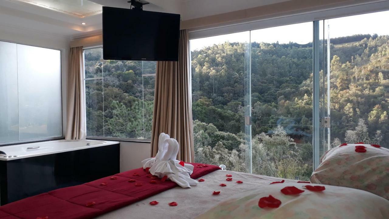 Suite King com Banheira de Hidromassagem