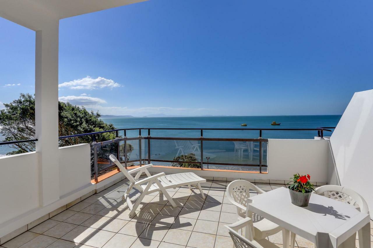 Quarto Duplo Deluxe com Varanda e Vista Mar