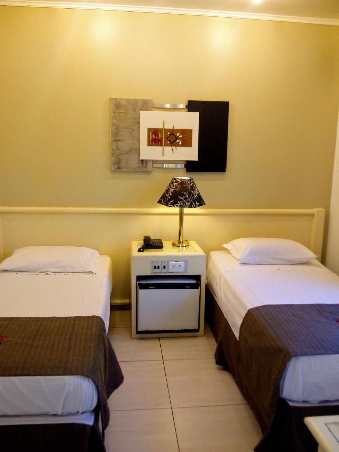 Quarto Twin Standard