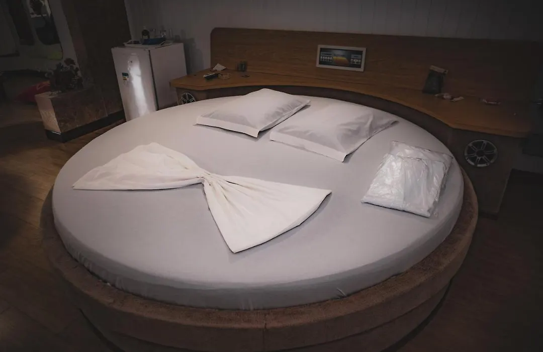 Reflexus Motel-1
