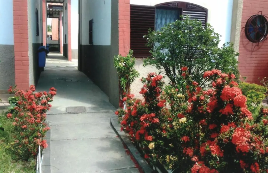 Apartamento Iguaba Grande, bairro Canellas City , em frente ao trailer do popeye-1