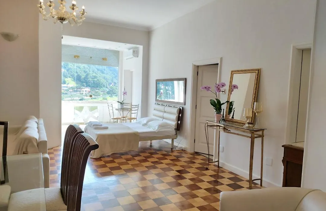 Palácio Quitandinha Espetacular Apartamento com Vista para o Lago-1