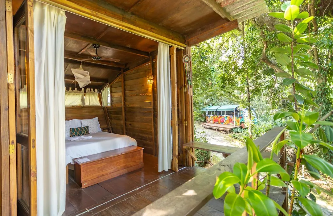 Hostel Da Vila Ilhabela-1