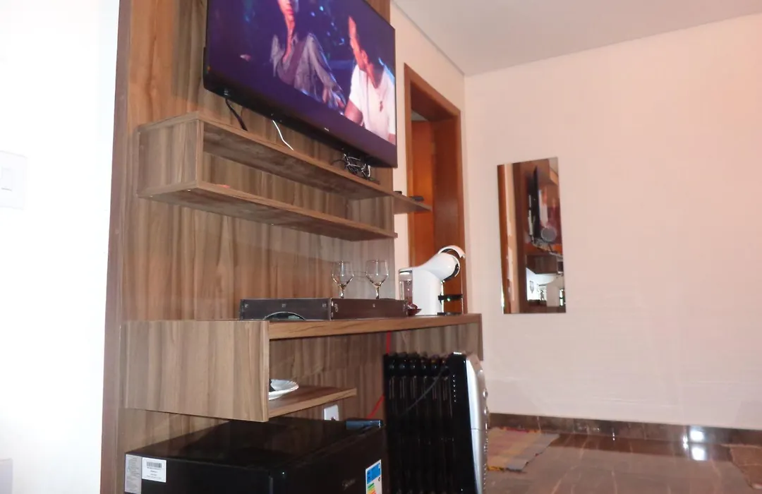 Monte Verde Inn Suítes com Hidromassagem dupla-1