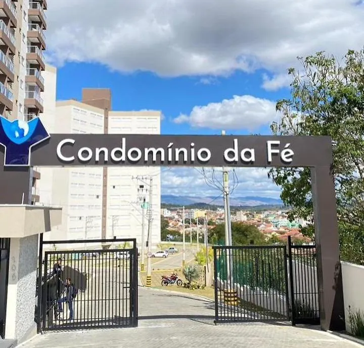 Kitnet à 300 metros da Canção Nova-1