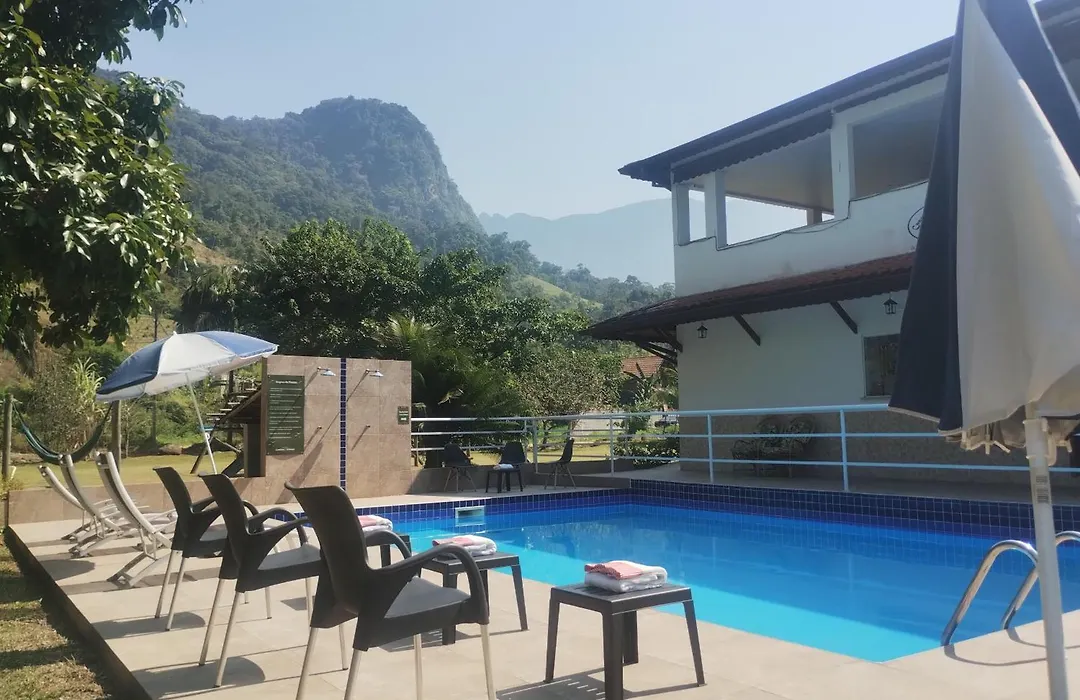 Pousada Cantinho do Sossego Paraty tem Piscina com Vista pra Montanha, Salão de Jogos, Café da Manhã, Estacionamento, Gerador de Energia, Próximo as principais Praias, Ilhas e Cachoeiras-1