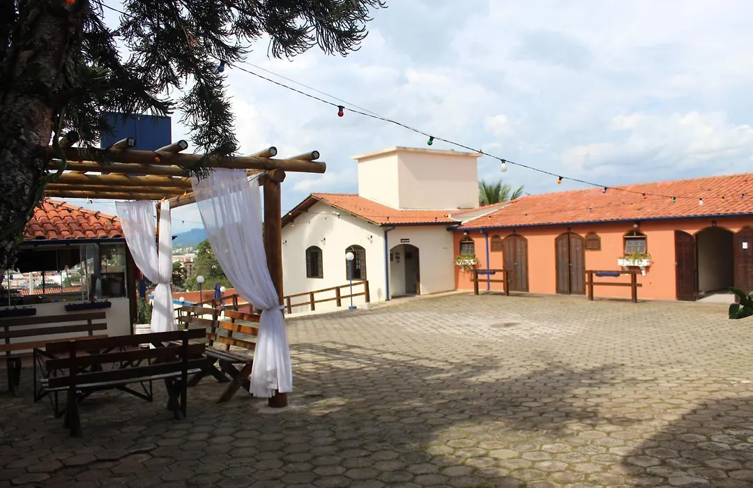 Pousada Encantos De Socorro-1