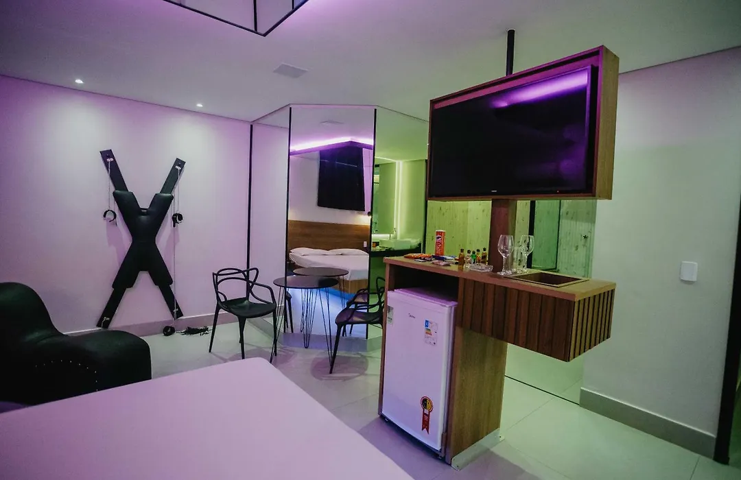 Bliss Motel-1