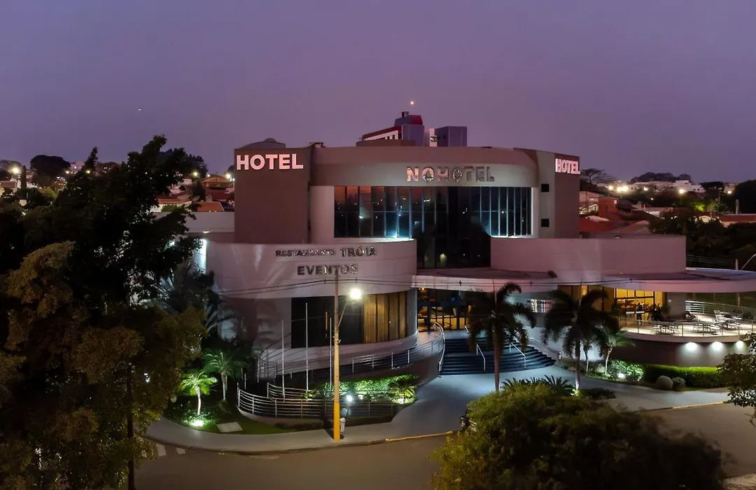 Nohotel Premium Americana-1