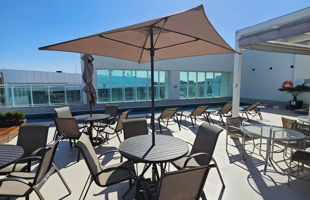 FLAT SAINT MORITZ EXPRESS, SHN QUADRA 1, AO LADO DA ESPLANADA DOS MINISTÉRIOS, PRÓXIMO AO ESTÁDIO MANÉ GARRINCHA, COM WI-FI, SMART TV, PISCINA, ACADEMIA, SAUNA, HIDROMASSAGEM By REI DOS FLATS-1