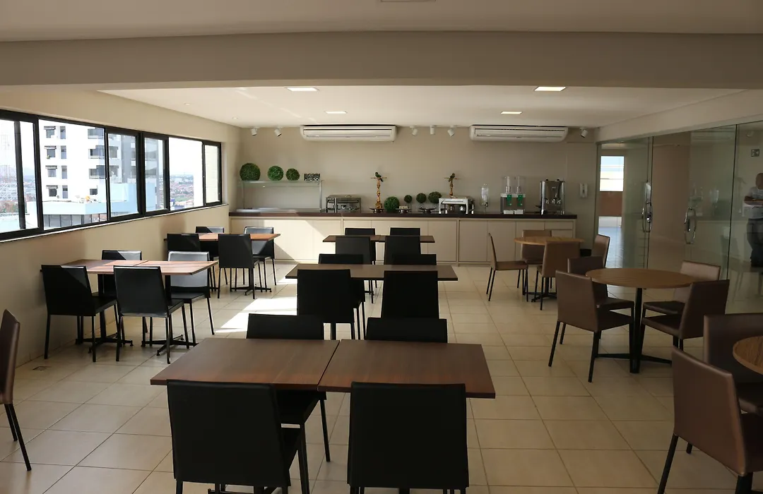 Executive Hotel-1