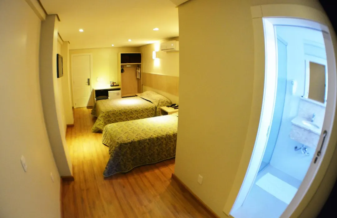 Golden Hotel - O Mais Central - Pet Friendly-1