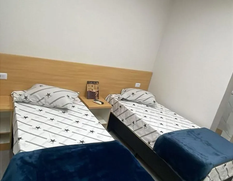 Hotel Ellos - Estacionamento e Café da Manhã Incluso-1