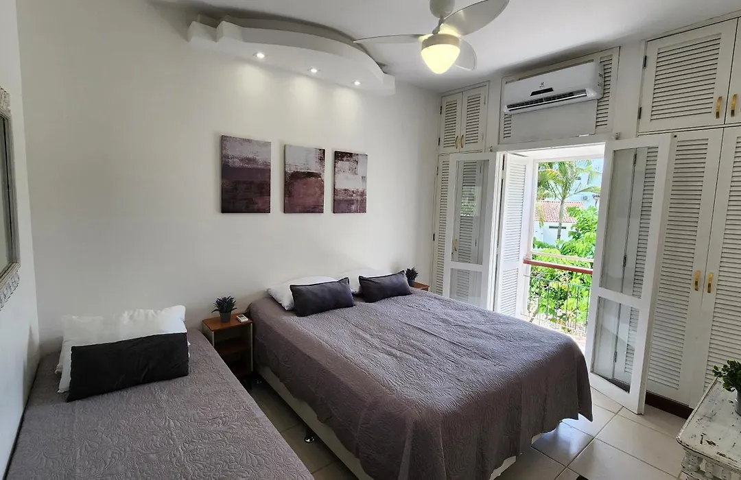 Apartamentos, 3 Praias, condomínio de Luxo, Piscinas-1