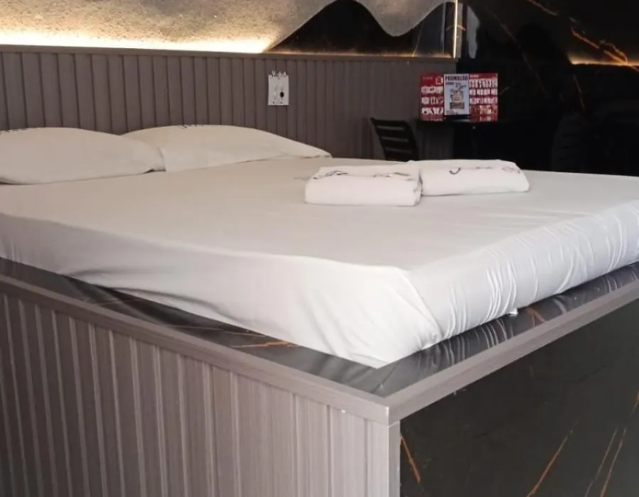 Motel Flex Love (Adults Only)-1