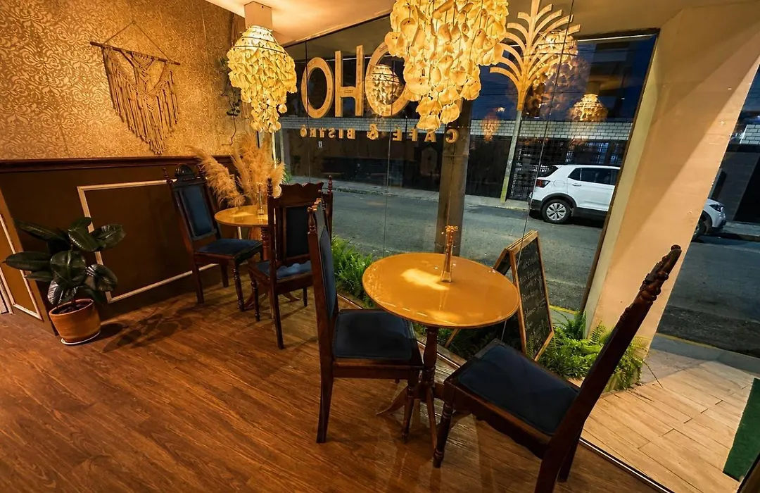 Vivaz Boutique Hotel-1