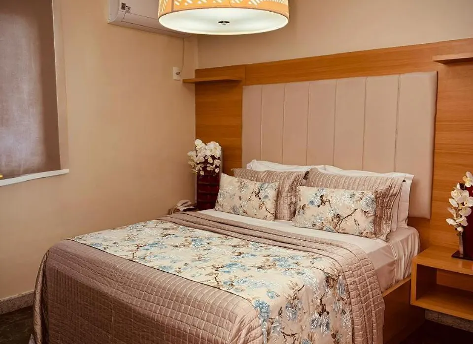 Hotel Cravo E Canela-1