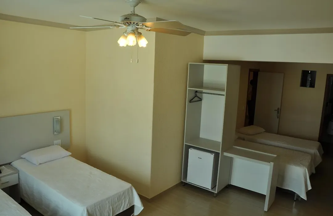 Hotel J Leao-1