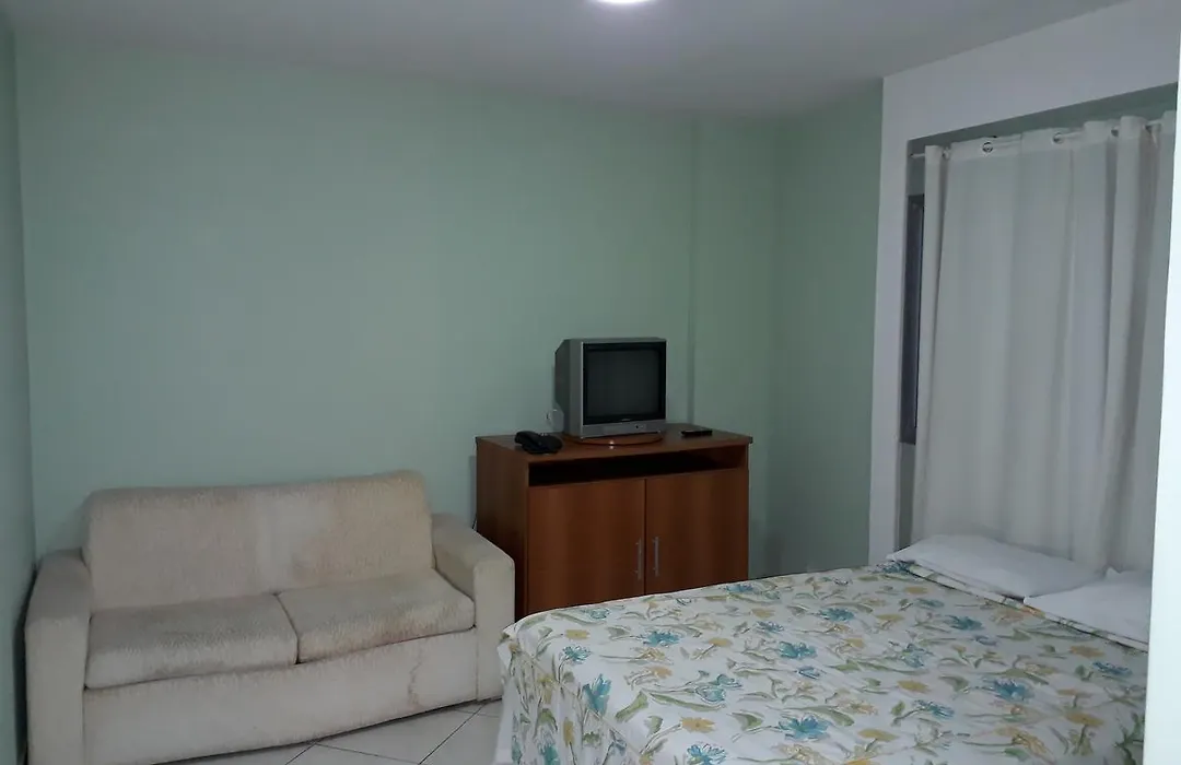 1307 AP 2 Quartos Shopping , banheira de hidro privativa , bebidas liberadas no parque aquático, internet no ap, proximo ao shopping singapura-1