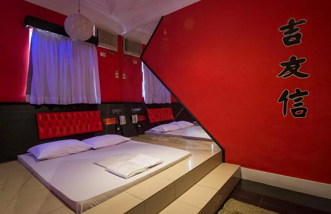 Logus Motel/Hotel (Adults Only)-1