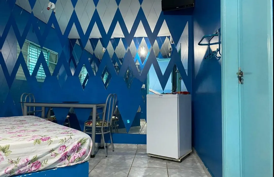 Aquarius Motel IV-1