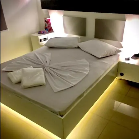 Notting Hill Motel-2