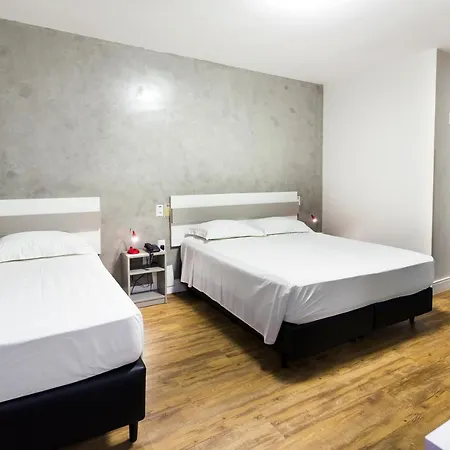 H Hotel-2