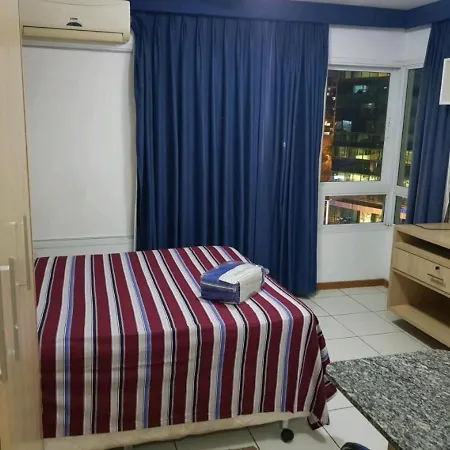 Flat Biarritz Setor Hoteleiro Norte Quarto 106-2