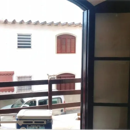 Apartamento Iguaba Grande, bairro Canellas City , em frente ao trailer do popeye-2