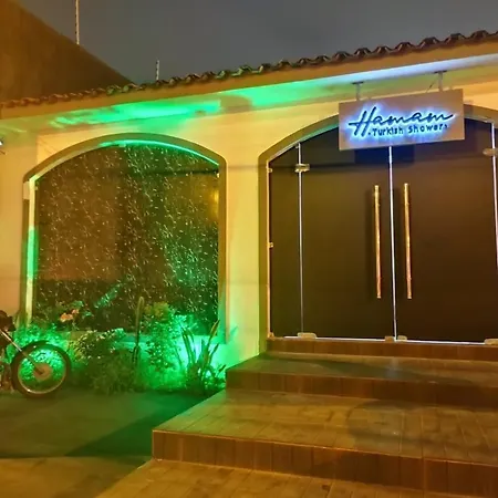 Haman Hostel & Sauna Masculina A 150 Mts Do Mar Da Pajucara-3