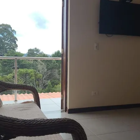 Recanto Lua Clara - Desfrute de uma acomodação agradável com aquecedor-2